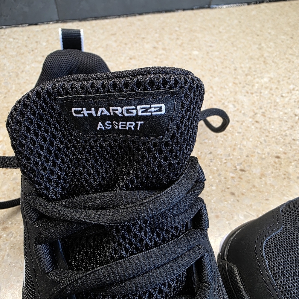 Under Armour Black Sports Footwear